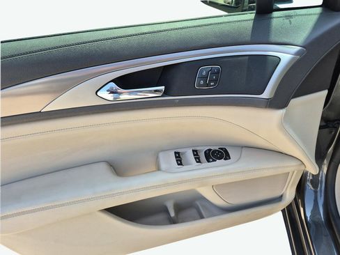 Used 2020 Lincoln MKZ w/ Convenience Package FWD image 28