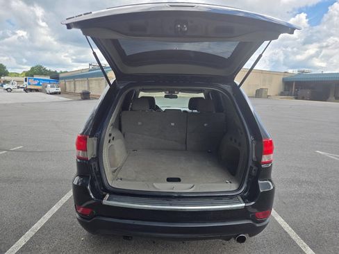 Used 2012 Jeep Grand Cherokee Laredo w/ Laredo E Group AWD/4WD image 37