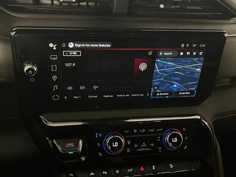 Used 2024 GMC Sierra 1500 AT4 w/ Technology Package image 15