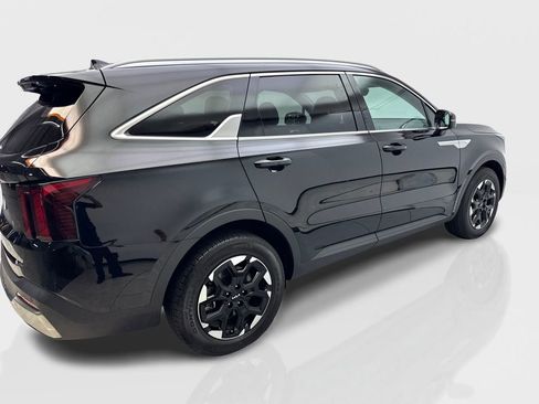 Used 2025 Kia Sorento S w/ Panoramic Sunroof Package FWD image 13