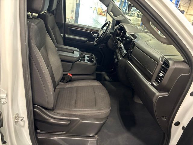Used 2024 Chevrolet Silverado 2500 LT w/ Convenience Package AWD/4WD image 41