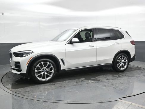 Used 2023 BMW X5 xDrive40i w/ Premium Package AWD/4WD image 9