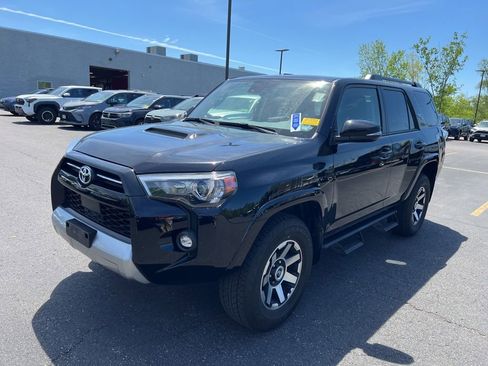 Used 2024 Toyota 4Runner TRD Off-Road Premium w/ Moonroof Package AWD/4WD image 3