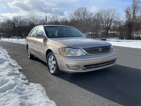 Used 2002 Toyota Avalon XL image 2
