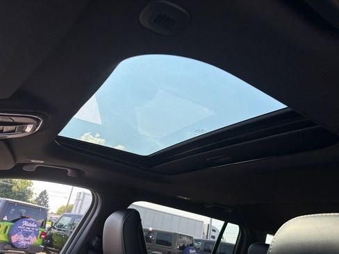 New 2025 Jeep Grand Cherokee L Altitude image 11