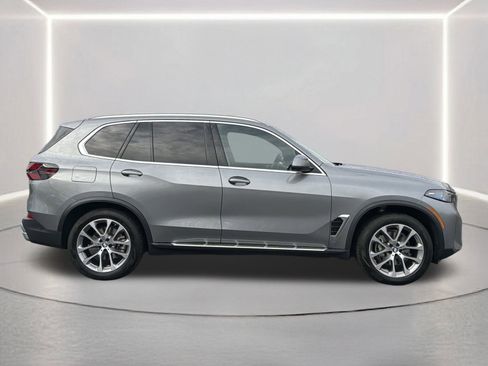Used 2026 BMW X5 xDrive40i image 30