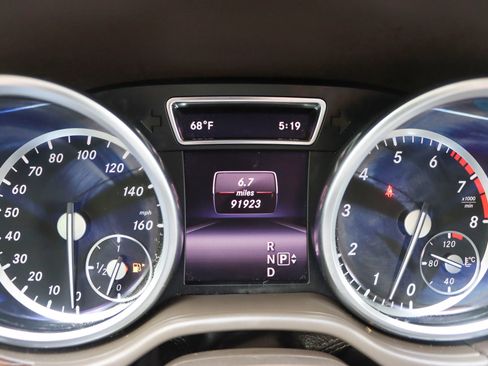 Used 2015 Mercedes-Benz ML 350 2WD w/ Premium 1 Package image 32