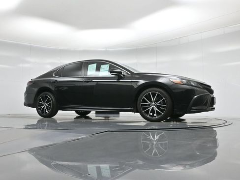 Used 2022 Toyota Camry SE image 46