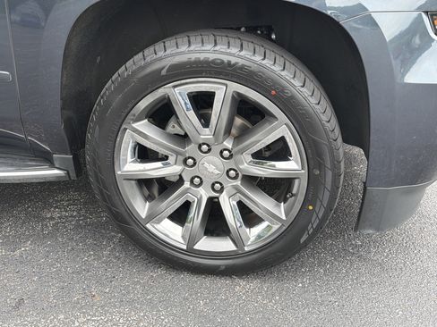 Used 2019 Chevrolet Tahoe Premier AWD/4WD image 12