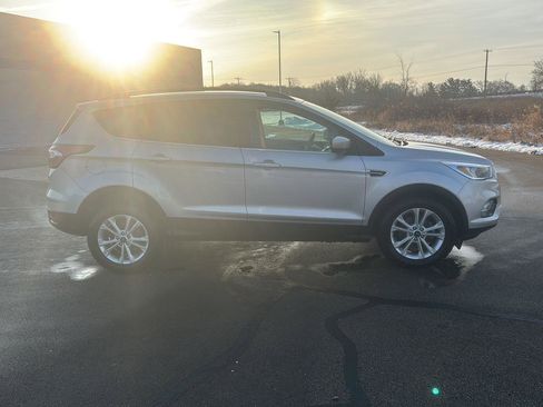Used 2018 Ford Escape SE image 7