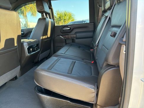 Used 2023 GMC Sierra 2500 Denali w/ Denali Ultimate Package image 14