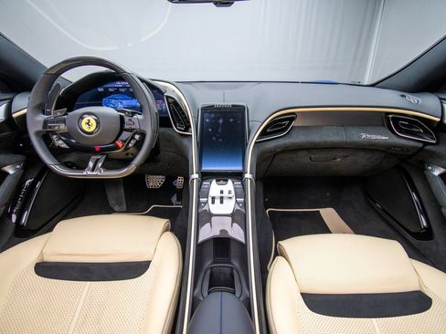 Used 2026 Ferrari Roma Spider RWD image 18