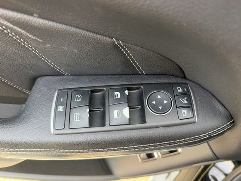 Used 2015 Mercedes-Benz GL 550 4MATIC image 23