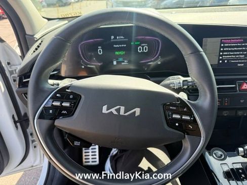 Used 2023 Kia Niro EX Touring FWD image 7