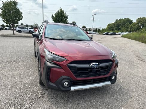 Certified 2025 Subaru Outback Limited AWD/4WD image 9