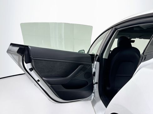 Used 2023 Tesla Model 3 Standard Range RWD image 26