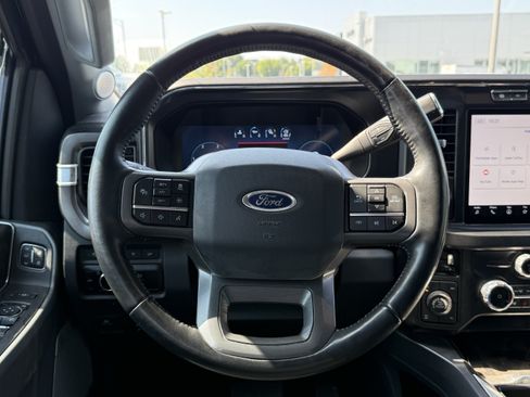 Used 2024 Ford F250 Lariat w/ Lariat Ultimate Package AWD/4WD image 6