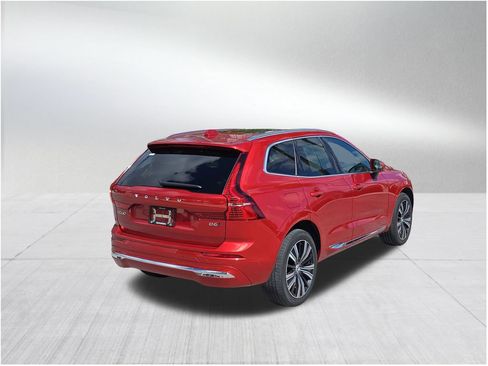 Certified 2022 Volvo XC60 B6 Inscription w/ Advanced Package image 5
