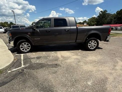 Used 2023 RAM 2500 Laramie AWD/4WD image 1