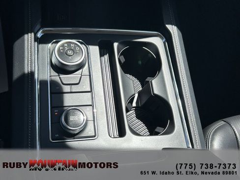 Used 2024 Ford Expedition XLT AWD/4WD image 18