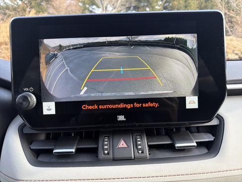 Used 2023 Toyota RAV4 Limited image 15