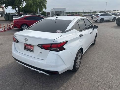 Used 2023 Nissan Versa S w/ Trunk Package FWD image 3
