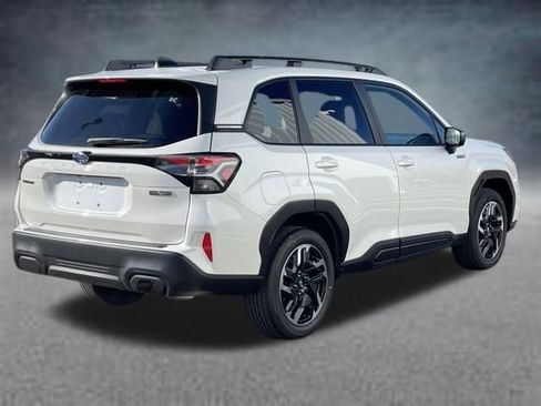 New 2025 Subaru Forester Premium image 3