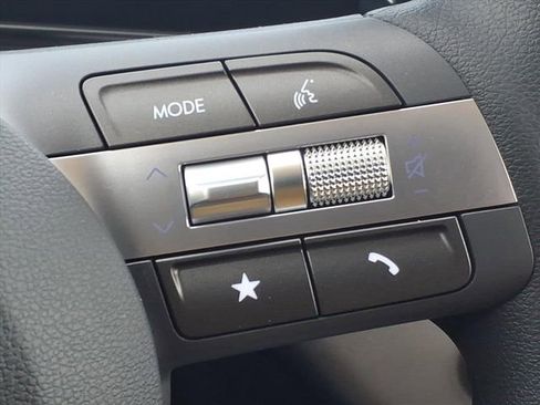 New 2026 Hyundai Kona SE image 22