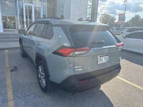 Used 2020 Toyota RAV4 XLE Premium AWD/4WD image 2