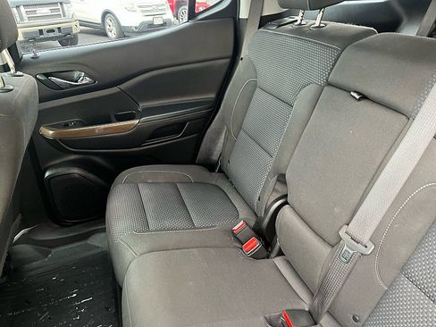 Used 2020 GMC Acadia SLE w/ Driver Convenience Package image 18