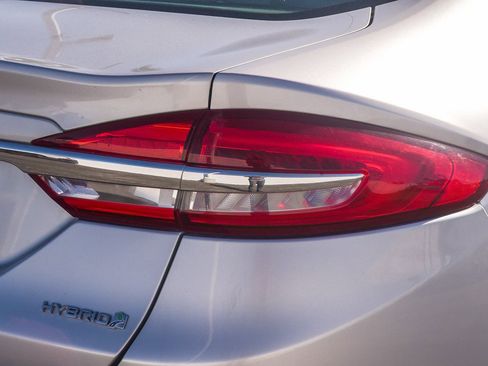 Used 2018 Ford Fusion S image 10