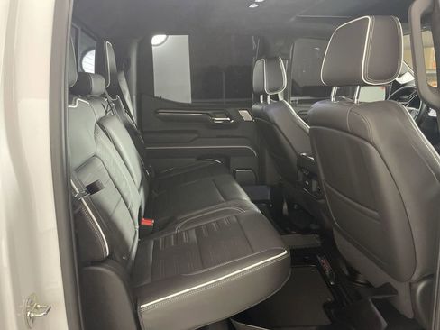 Used 2025 GMC Sierra 1500 AT4X image 27