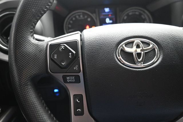 Used 2017 Toyota Tacoma SR5 w/ Tow Package AWD/4WD image 25