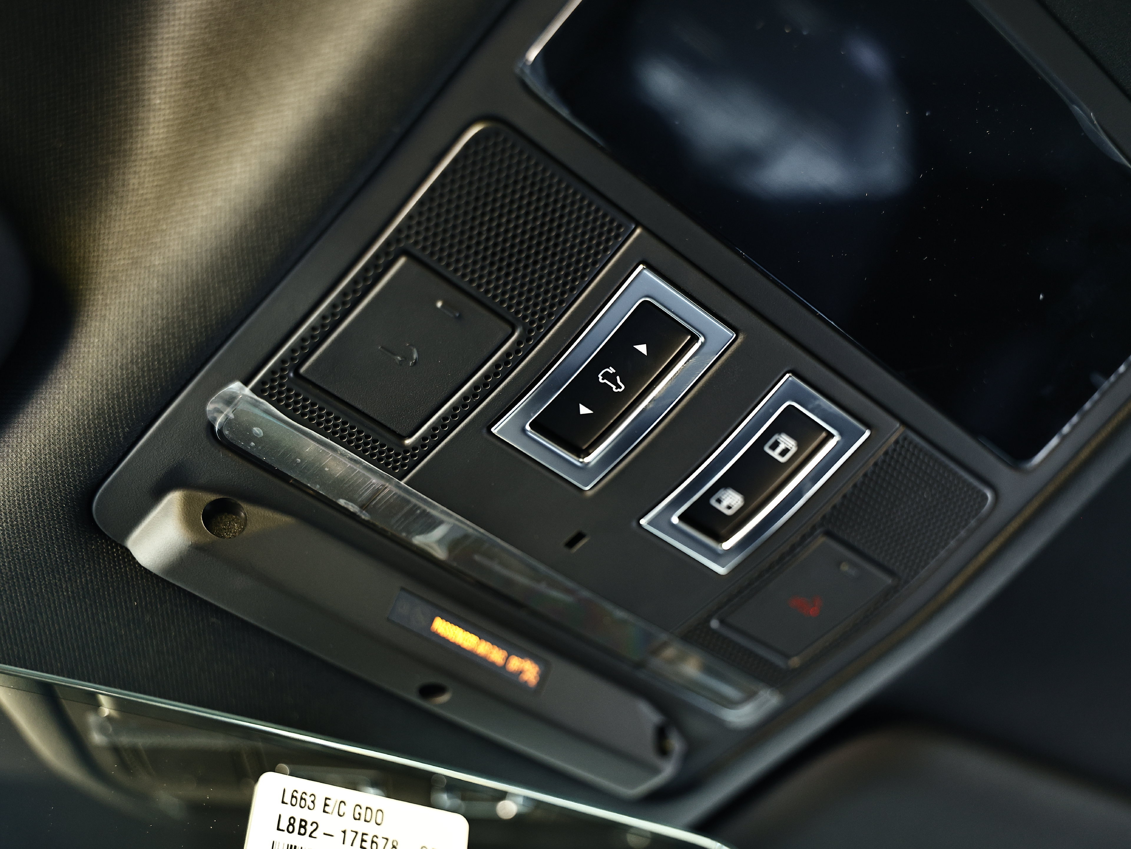 New 2026 Land Rover Defender 110 AWD/4WD image 52