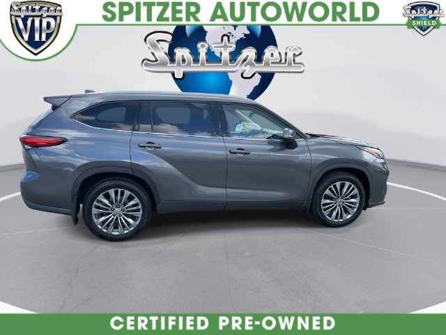 Used 2021 Toyota Highlander Platinum AWD/4WD image 16