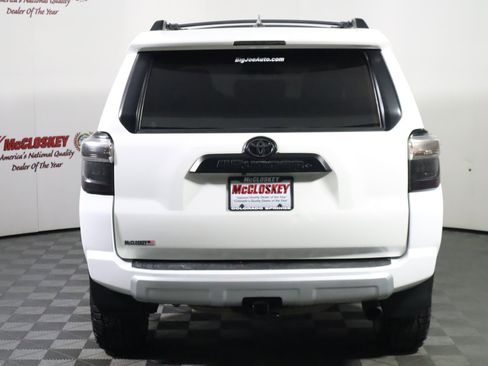 Used 2019 Toyota 4Runner TRD Off-Road Premium AWD/4WD image 6