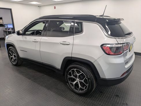 Used 2024 Jeep Compass Limited image 6