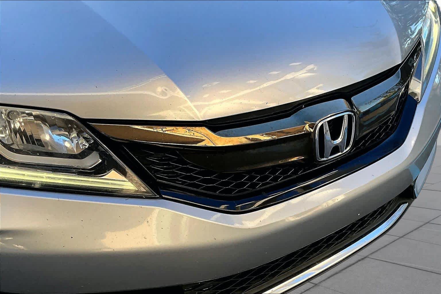 Used 2016 Honda Accord EX-L image 28