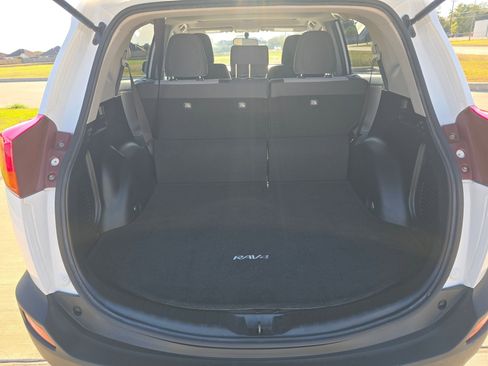 Used 2013 Toyota RAV4 XLE image 29