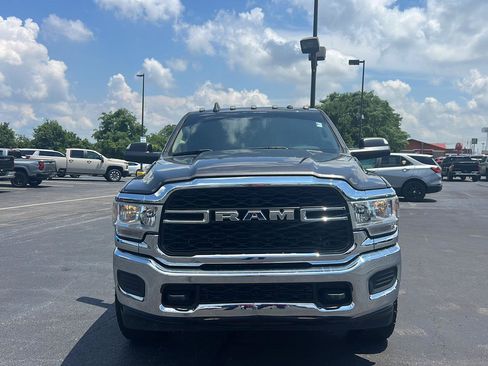 Used 2019 RAM 2500 Tradesman AWD/4WD image 2