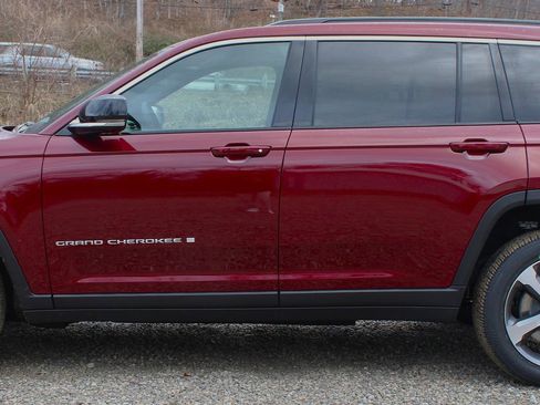 New 2025 Jeep Grand Cherokee L Limited image 8