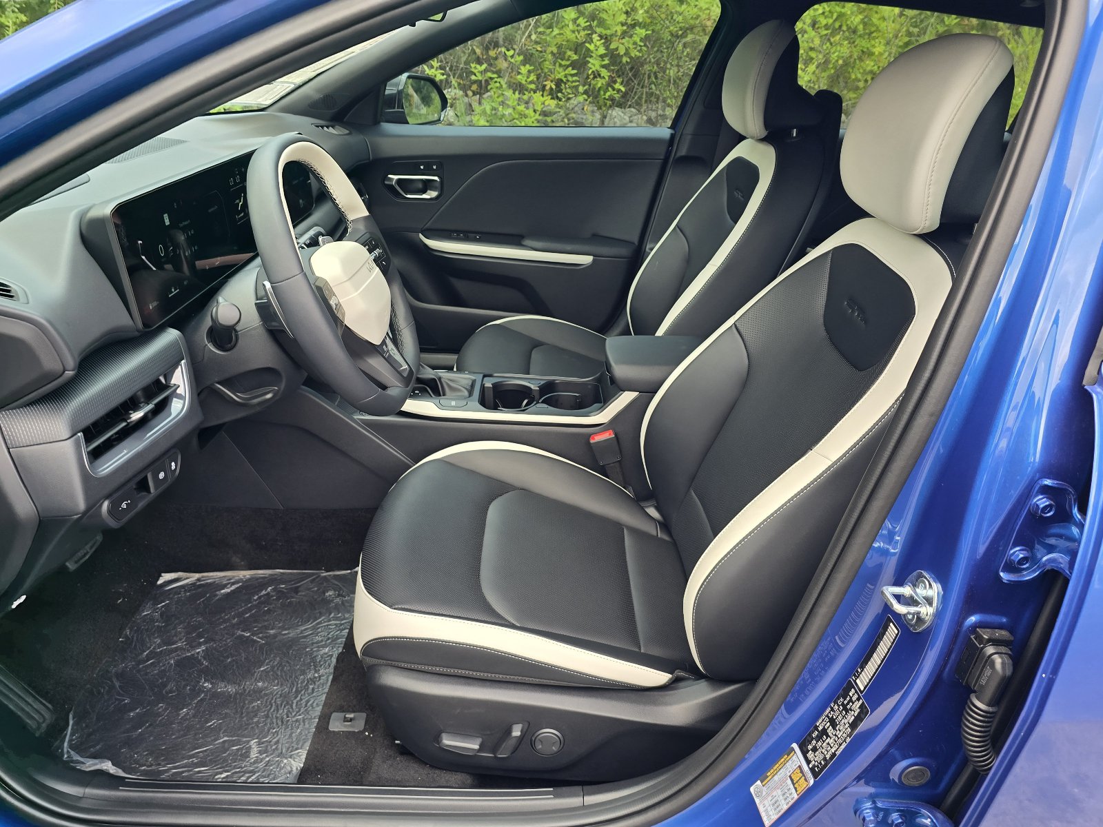 New 2026 Kia K4 EX w/ GT-Line Premium Package FWD image 5