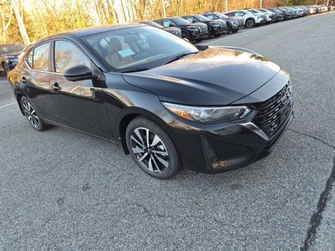 New 2025 Nissan Sentra SV w/ SV Premium Package image 4