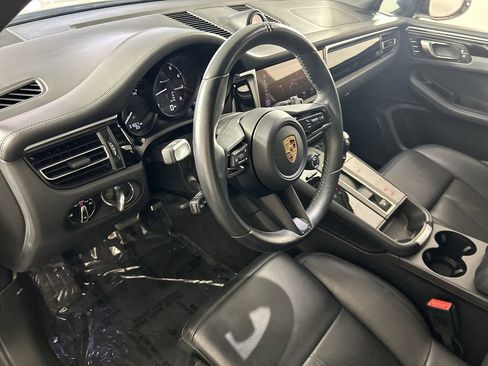 Used 2023 Porsche Macan Turbo AWD/4WD image 13