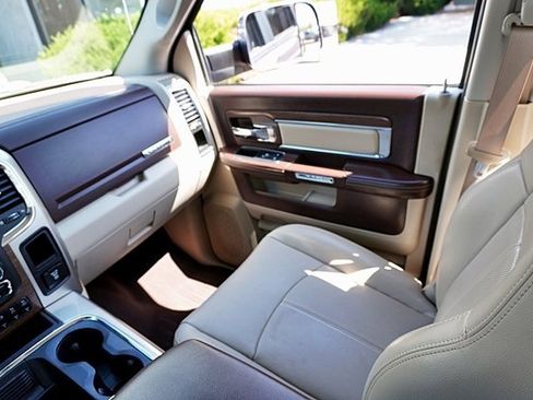 Used 2018 RAM 3500 Laramie w/ Convenience Group image 25