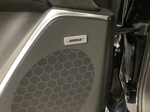 Used 2018 Cadillac Escalade Platinum image 11