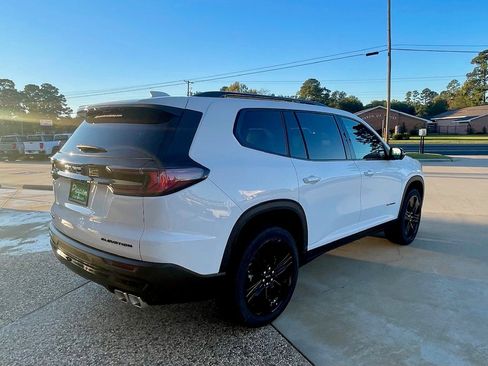 New 2026 GMC Acadia Elevation image 7