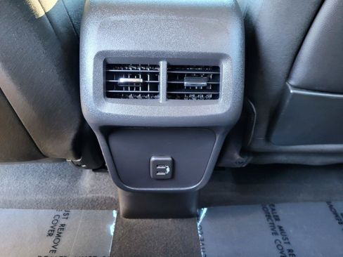 Used 2024 GMC Terrain SLE w/ Driver Convenience Package AWD/4WD image 15