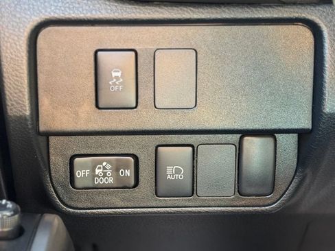 Used 2022 Toyota Tacoma SR5 AWD/4WD image 22