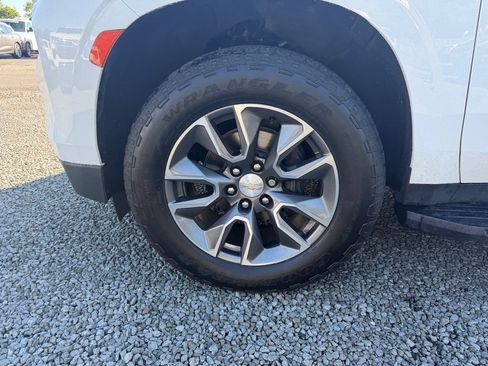 Used 2022 Chevrolet Tahoe LT w/ LT Signature Package AWD/4WD image 9
